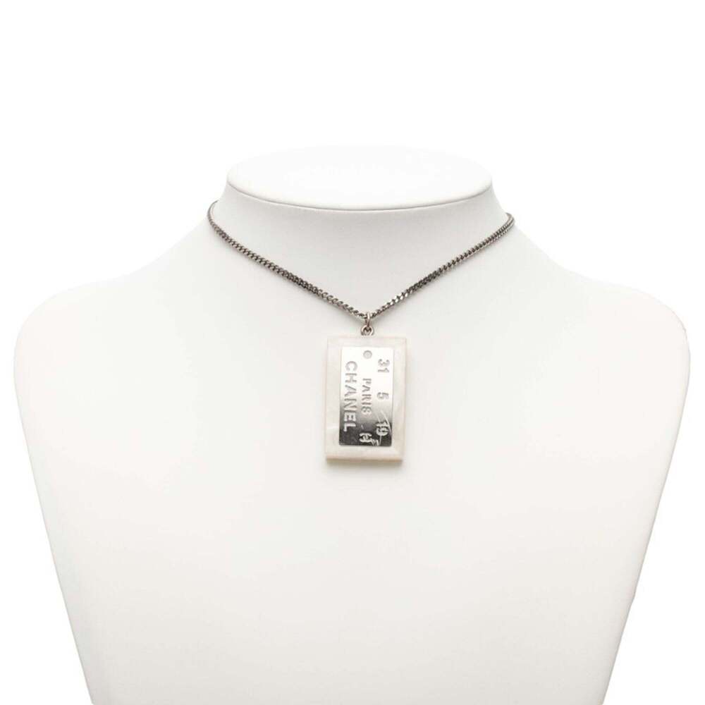 CHANEL White Necklace - Picture 6 of 6